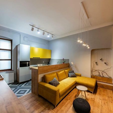 The Yellow Umbrella Studio Cluj-Napoca Buitenkant foto