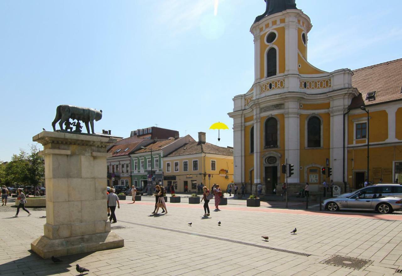 The Yellow Umbrella Studio Cluj-Napoca Buitenkant foto