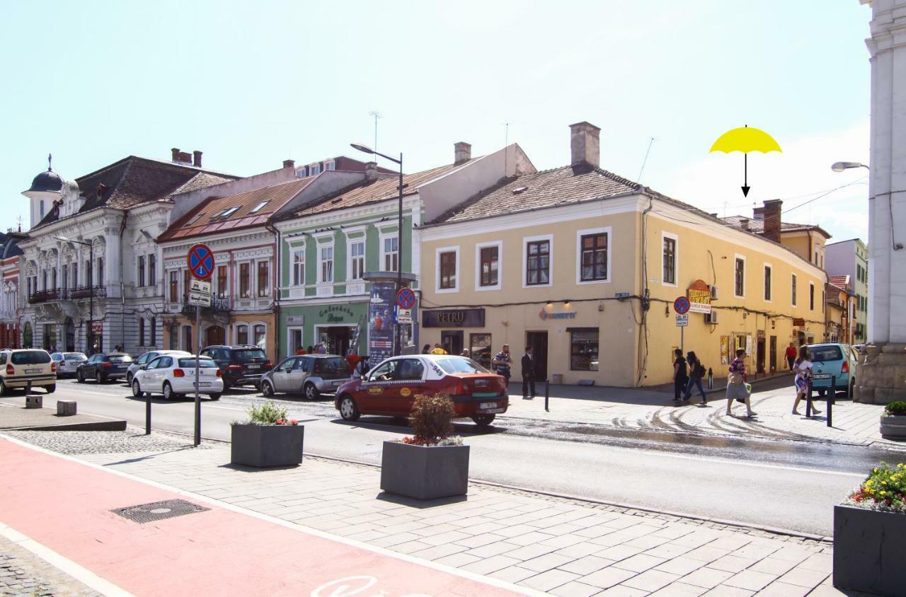 The Yellow Umbrella Studio Cluj-Napoca Buitenkant foto