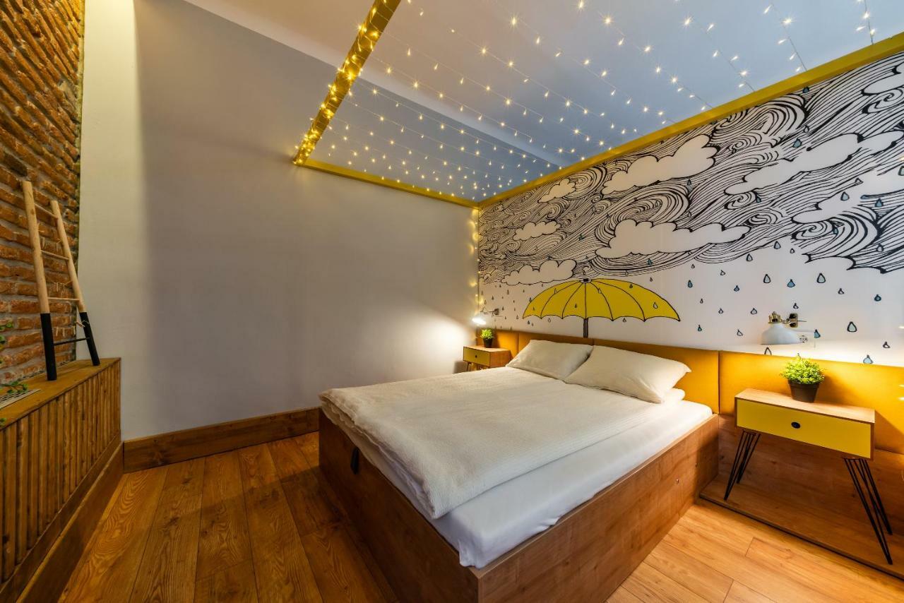 The Yellow Umbrella Studio Cluj-Napoca Buitenkant foto